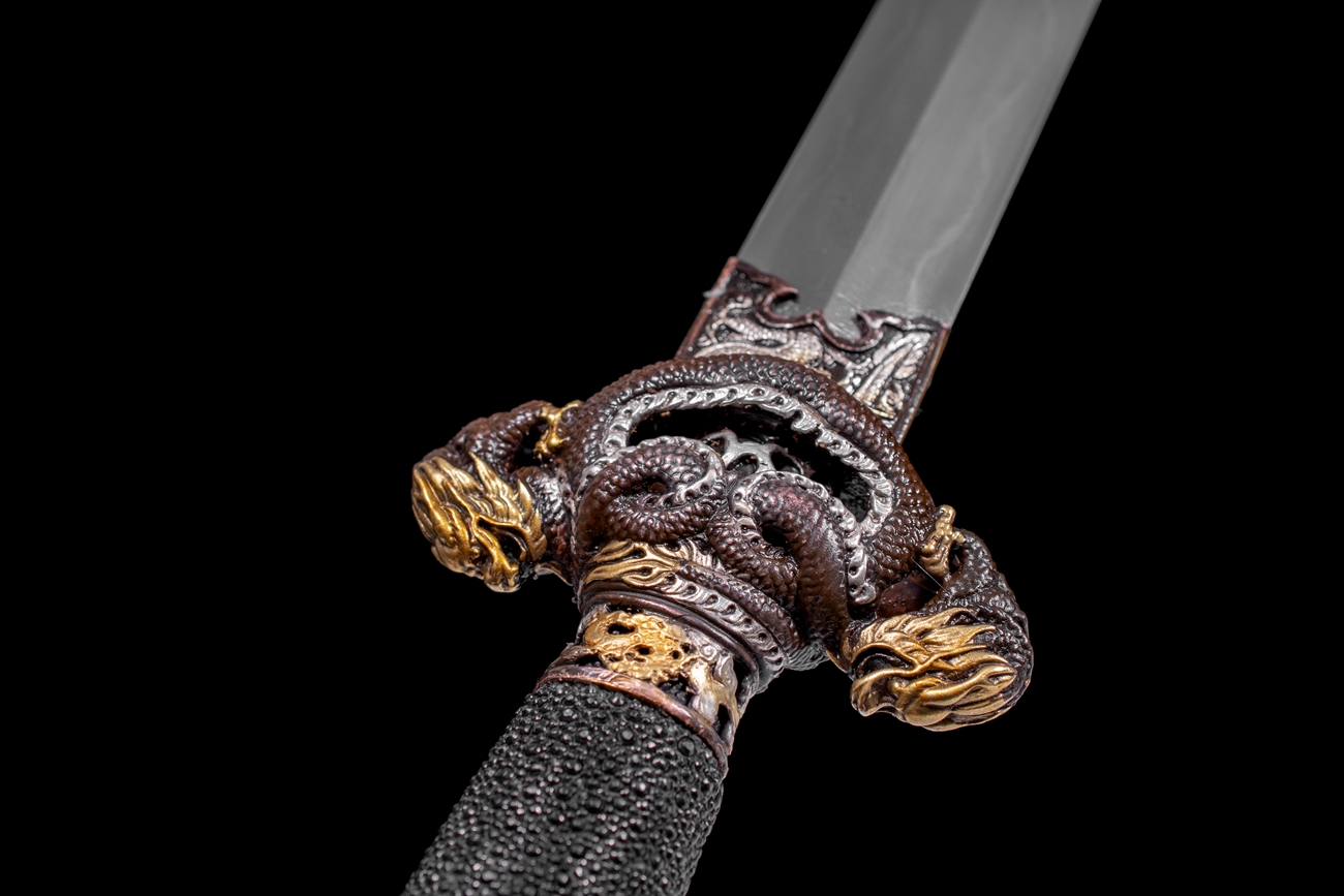 羽毛纹花纹钢烧刃龙泉宝剑|龙泉正则刀剑sword|中国汉剑,精品宝剑,龙泉宝剑图片